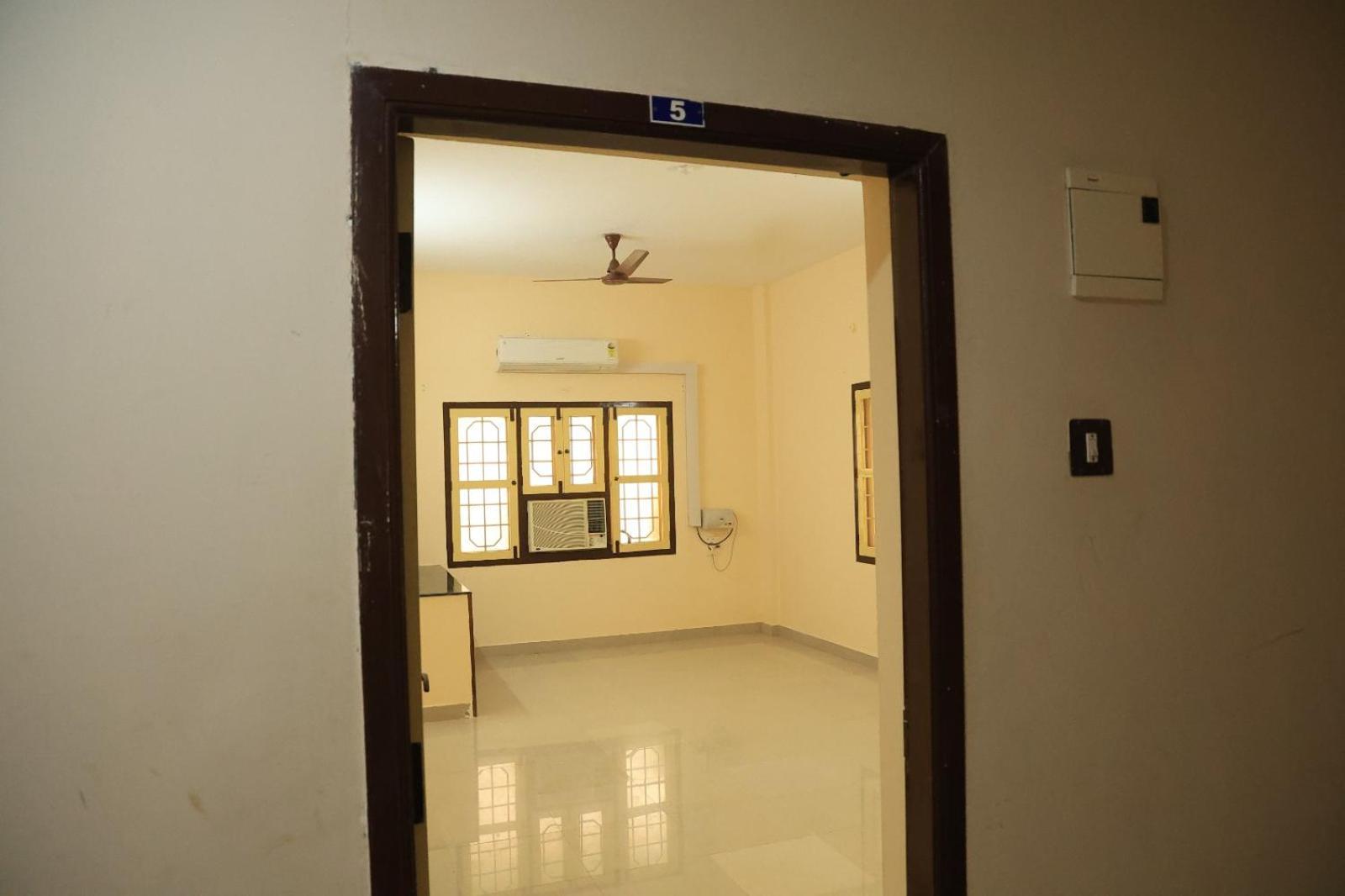 Official Sripuram Golden Temple Guest House Vellore Esterno foto